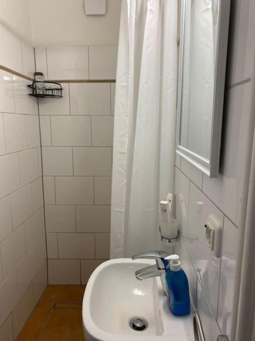 Schoene Ferienwohnung/Pendlerwohnung Илцен Екстериор снимка