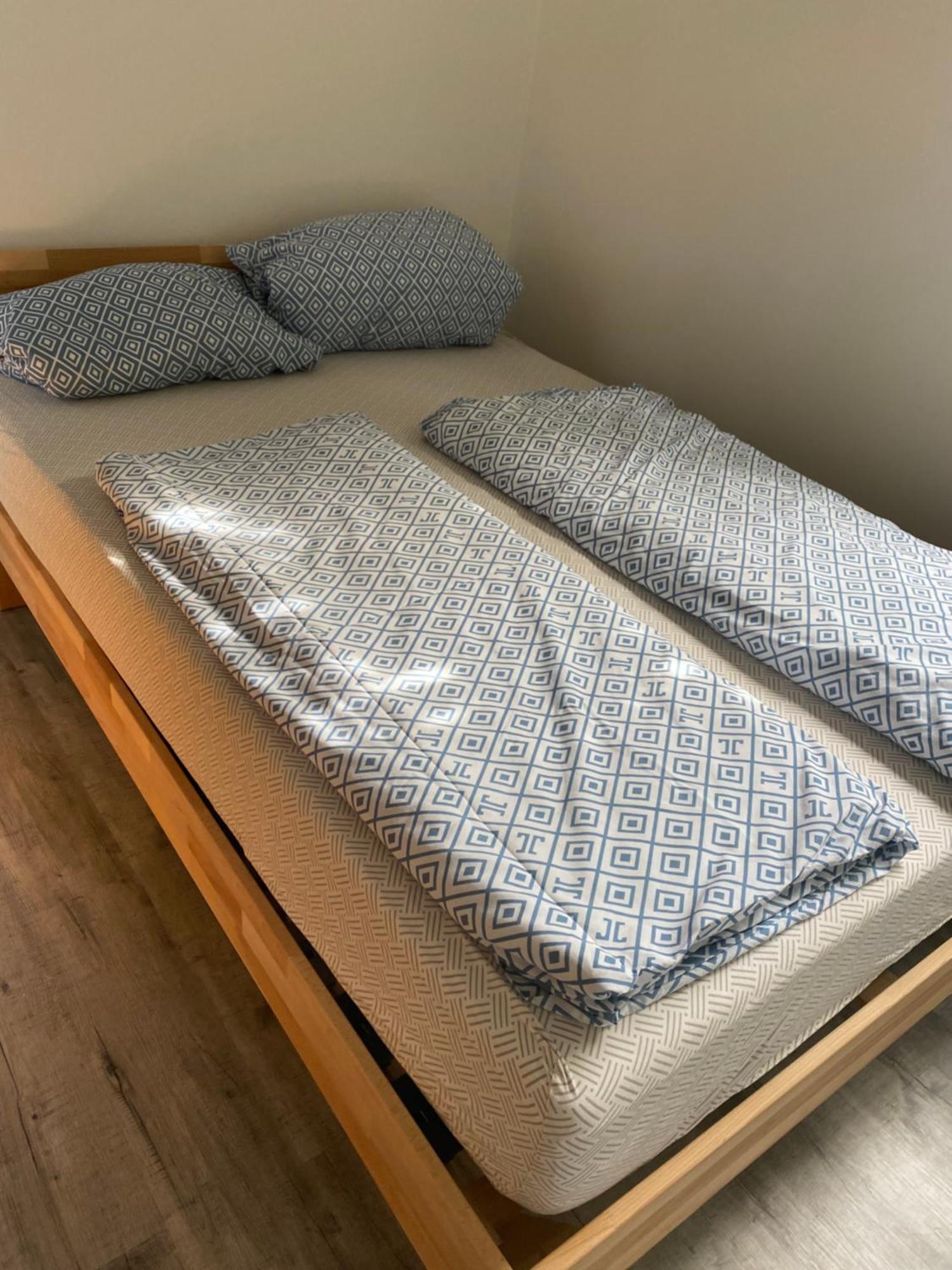 Schoene Ferienwohnung/Pendlerwohnung Илцен Екстериор снимка